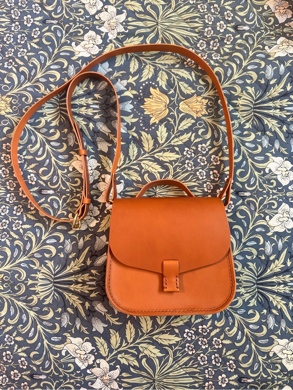 Full Grain Leather Classic Tan Crossbody Bag - Unbranded